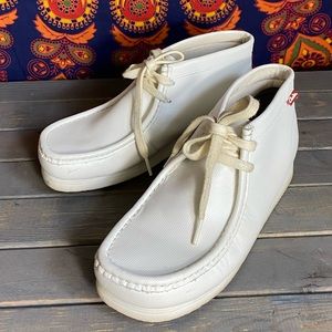 Clark’s Cream Leather Boots Size 7 Men